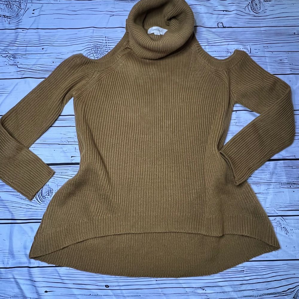Onetheland Camel Ribbed Turtleneck Sweater Cold Shoulder Long Sleeve Knit Sz S
